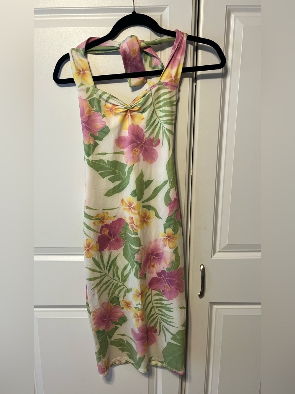 Floral Tropical Tie-Shoulder Sundress in White and Pink-S